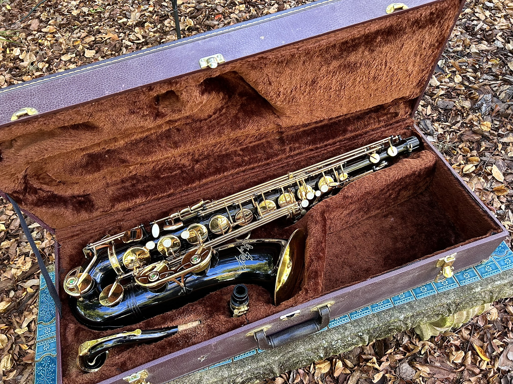 LA Sax Tenor Saxophone Black Nickel & Gold Lacquer Finish