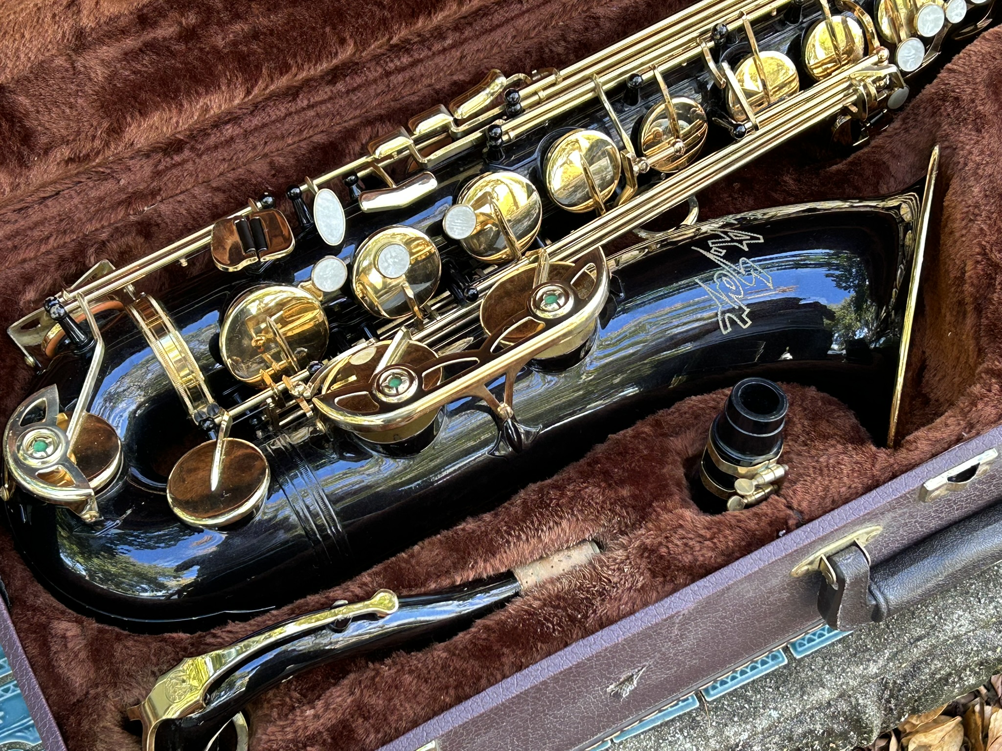 LA Sax Tenor Saxophone Black Nickel & Gold Lacquer Finish - Image 2